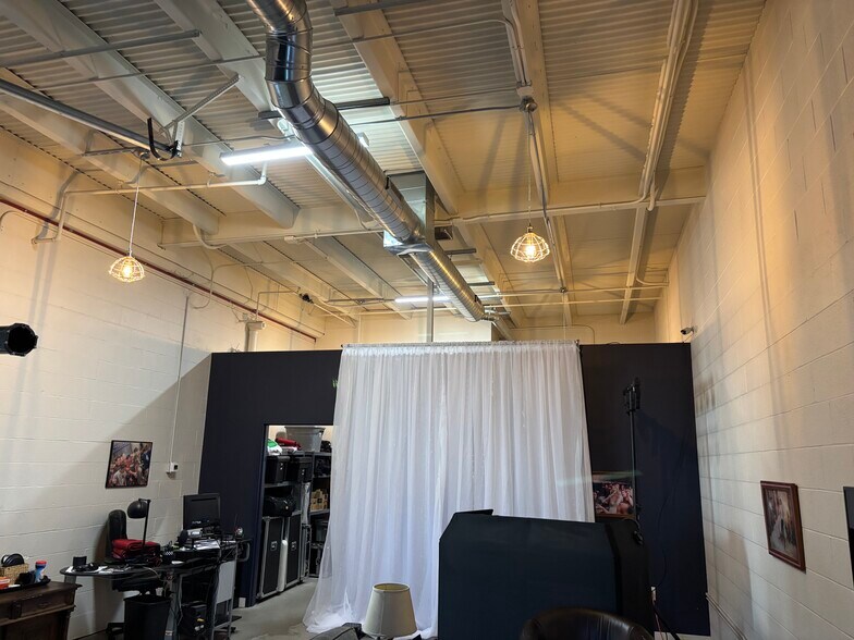 More Photos Of 12621-12631 Larchmere Blvd, Cleveland Apartments For Lease