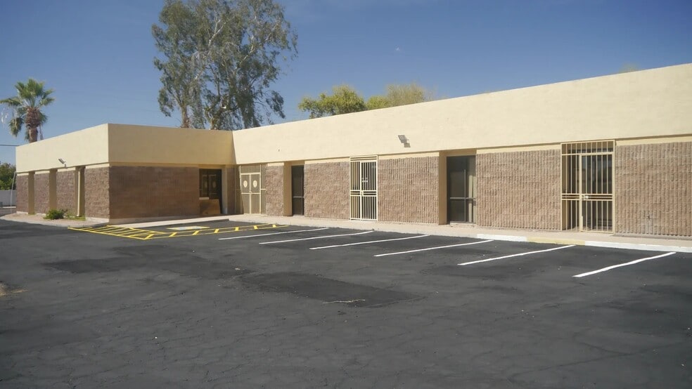More Photos Of 7509 N 35th Ave, Phoenix Medical For Lease