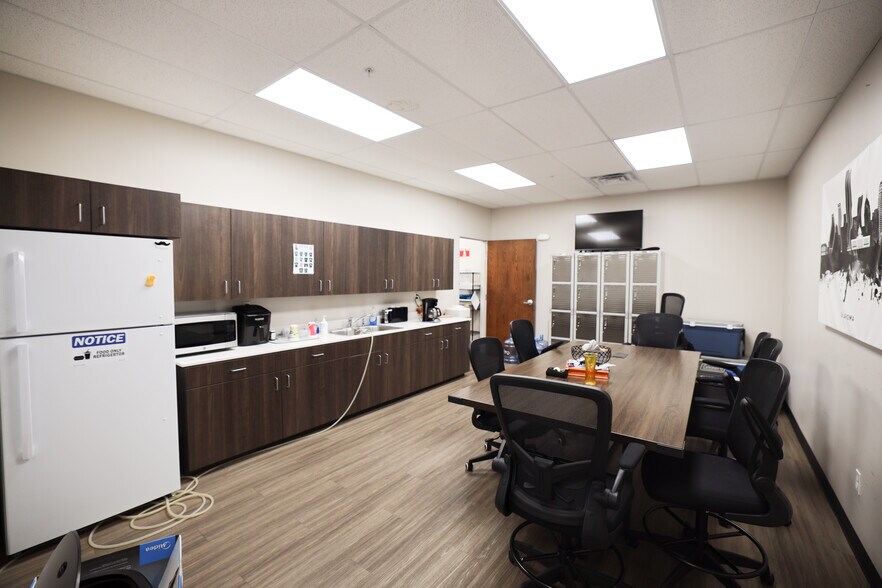 More Photos Of 10001 Broadway Ext, Oklahoma City Medical For Lease