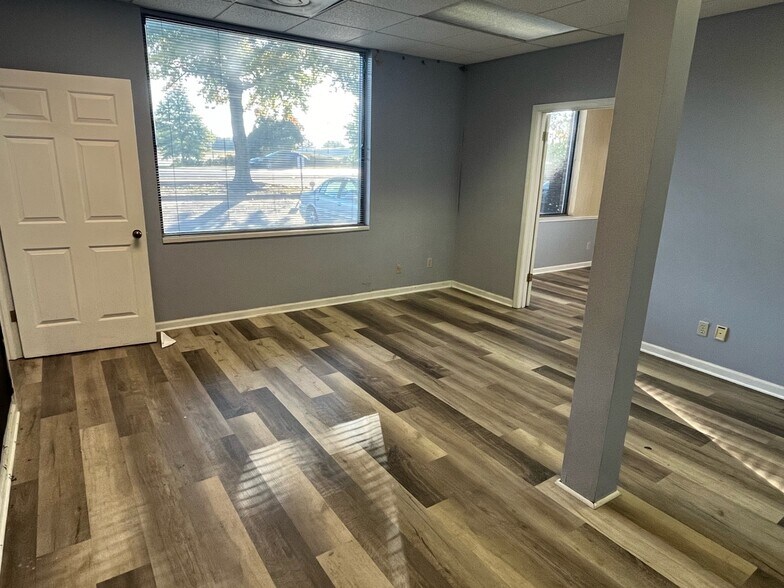 More Photos Of 3525 Ridge Meadow Pky, Memphis Office For Lease