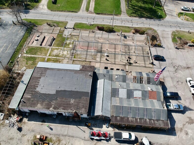 More Photos Of 8265 Euclid Chardon Rd, Kirtland Garden Center For Sale