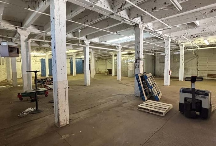 More Photos Of 521 E Corcoran Ave, Milwaukee Manufacturing For Sale