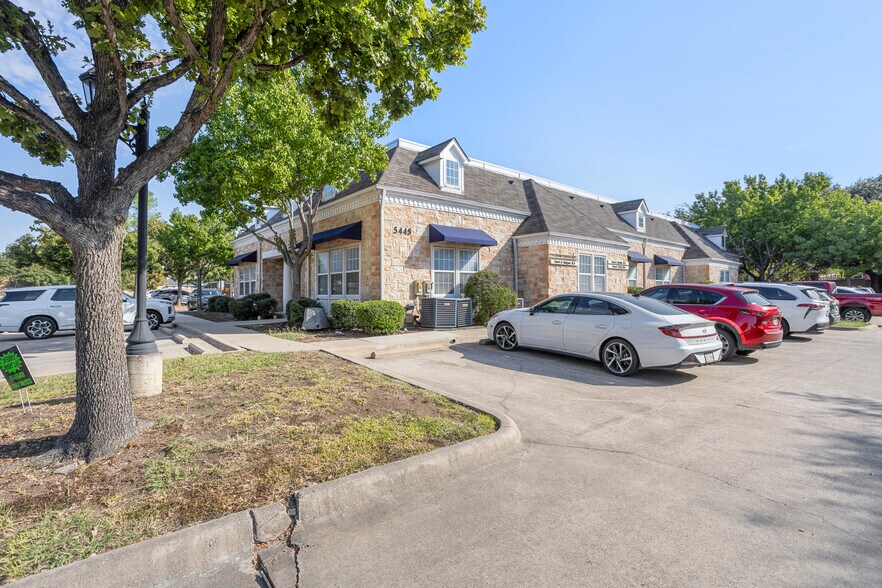 More Photos Of 5445 Basswood Blvd, Fort Worth Medical For Lease