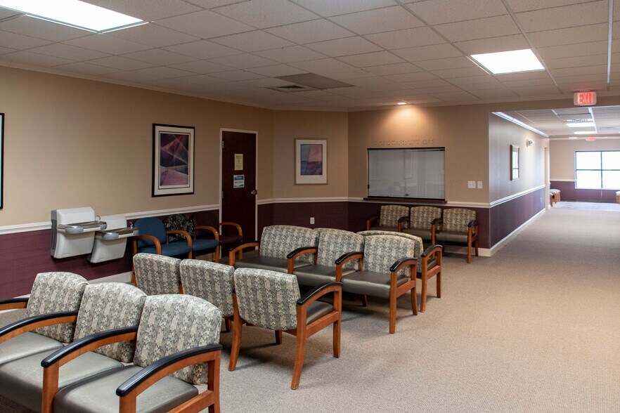More Photos Of 1035 Lincolnton Rd, Salisbury Medical For Sale