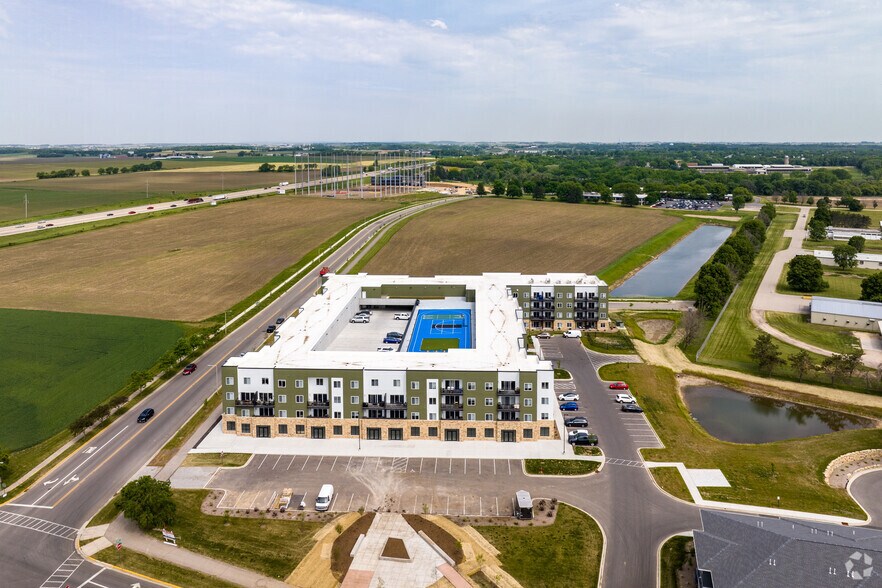 More Photos Of 4958 Innovation Dr, Deforest Apartments For Lease