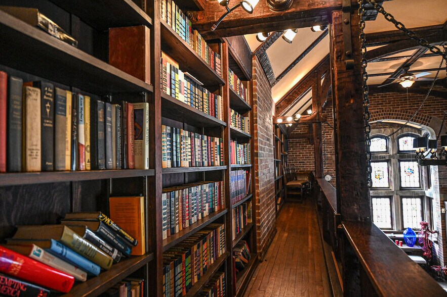 More Photos Of 1272 SW Fillmore St, Topeka Hospitality For Sale