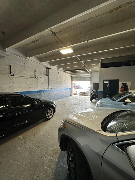 More Photos Of 5791 Plunkett St, Hollywood Light Manufacturing For Lease