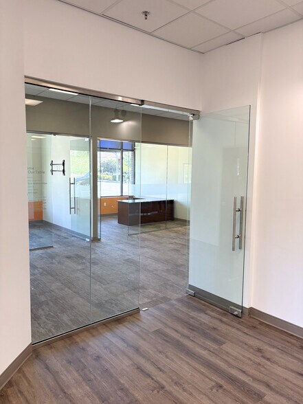 More Photos Of 201 3rd St, Santa Rosa Freestanding For Lease