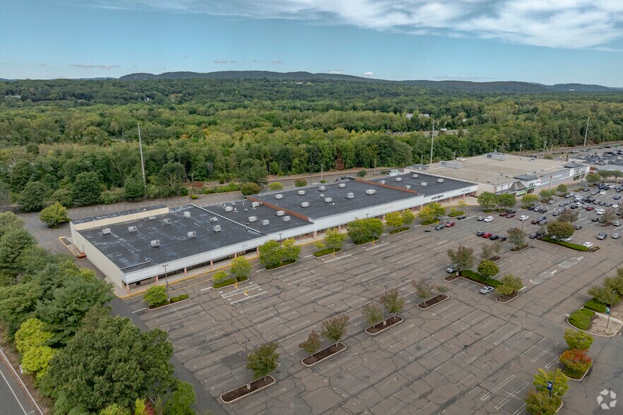 More Photos Of 55-91 Washington Ave, North Haven Freestanding For Lease