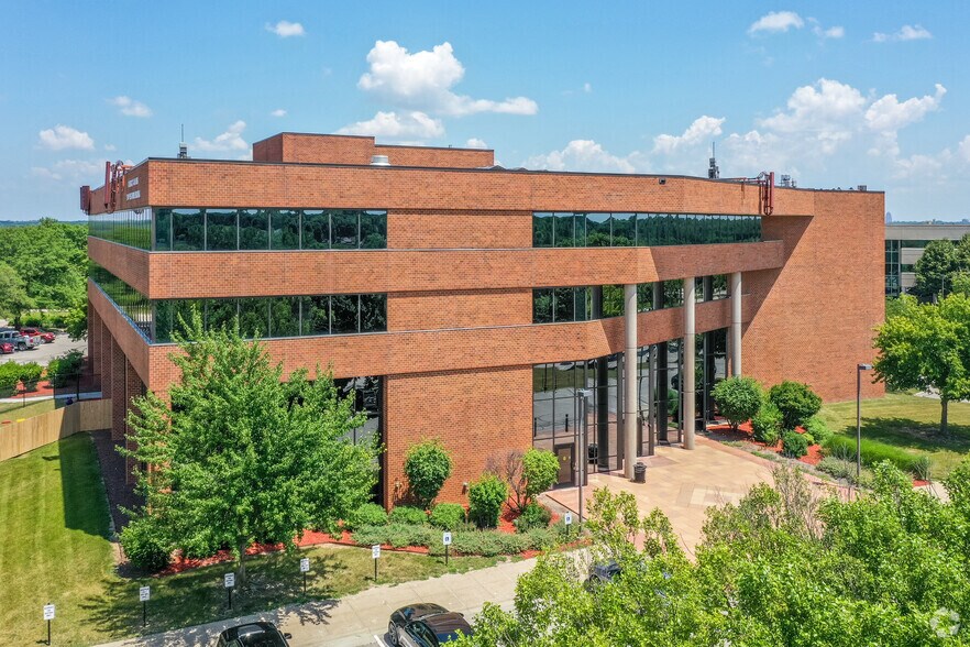 More Photos Of 2700 Westown Pky, West Des Moines Office For Lease