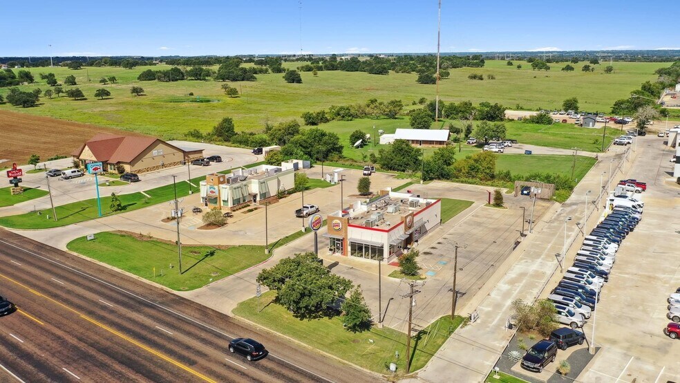 More Photos Of 3011 W Washington St, Stephenville Fast Food For Sale