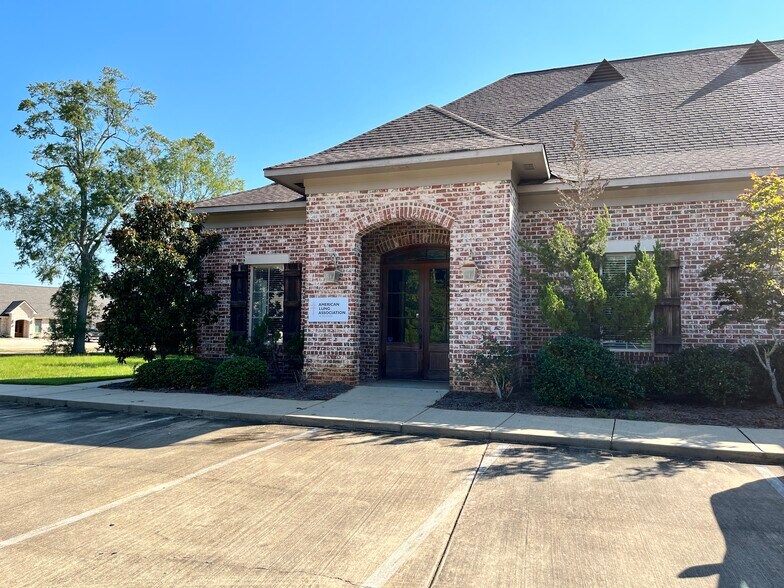 More Photos Of 438 Katherine Dr, Flowood Office For Sale