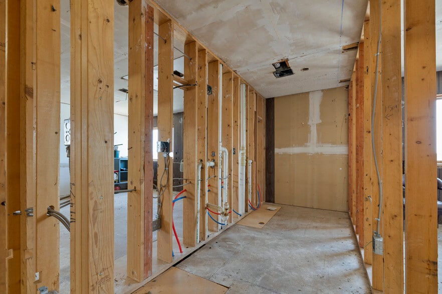 More Photos Of 537 2nd St, Havre Hotel For Sale