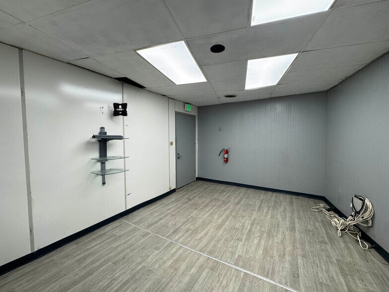 More Photos Of 1149 Watson St, Baltimore Warehouse For Sale