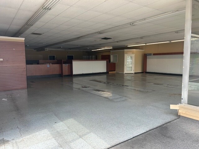 More Photos Of 5208 Charlotte Pike, Nashville Storefront Retail Office For Lease