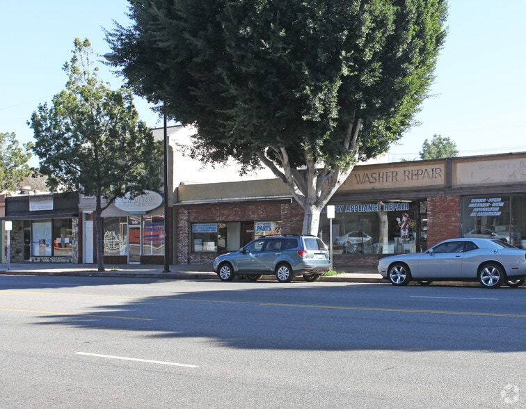 More Photos Of 1610 W Magnolia Blvd, Burbank Storefront For Sale