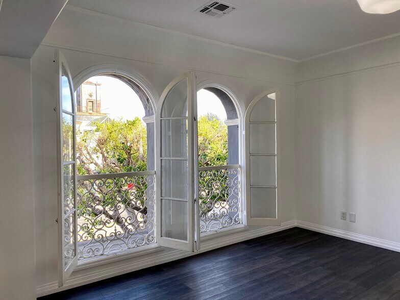 More Photos Of 617 S La Brea Ave, Los Angeles Storefront Retail Residential For Lease