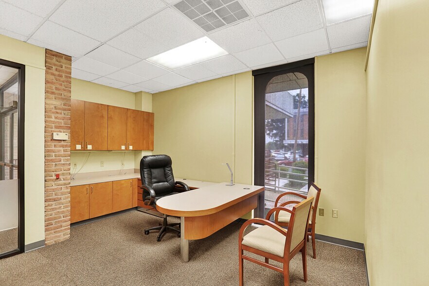 More Photos Of 3037 N Front St, Harrisburg General Retail For Sale