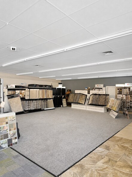 More Photos Of 301 Beech St, Connersville General Retail For Sale