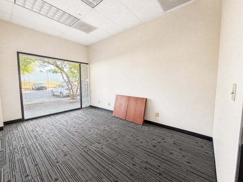 More Photos Of 4500 Indiana Ave, Winston-Salem Flex For Lease
