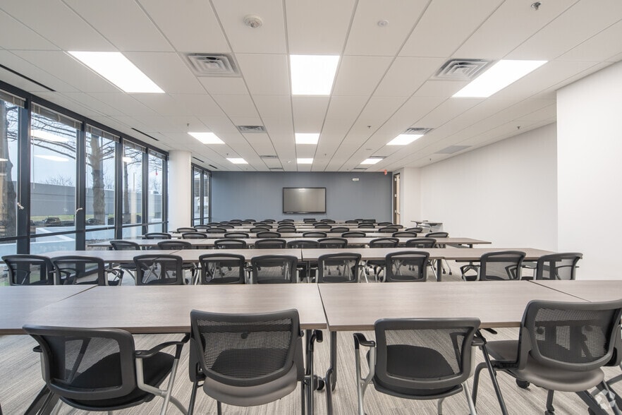 More Photos Of 500 N Central Expy, Plano Office For Lease