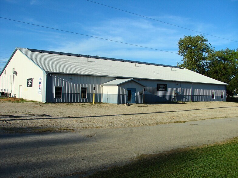 Primary Photo Of 311 W St. John St, Litchfield Sports And Entertainment For Sale
