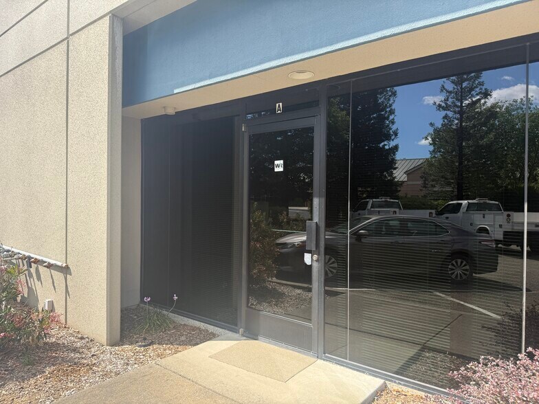 More Photos Of 5793 Skylane Blvd, Windsor Warehouse For Sale