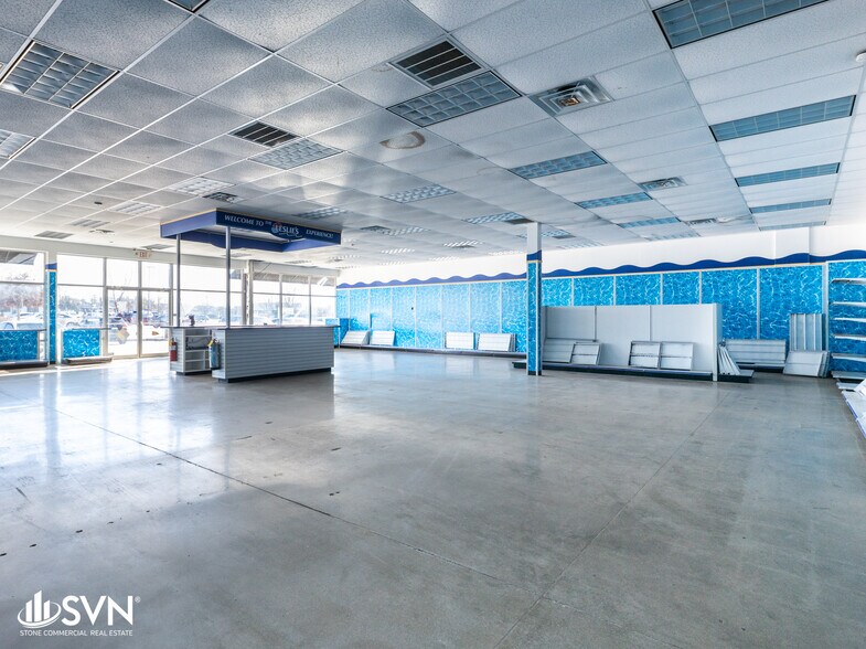 More Photos Of 100-112 Osbourne Way, Georgetown Unknown For Lease