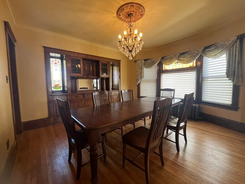 More Photos Of 889 Grand Ave, Saint Paul Office For Lease