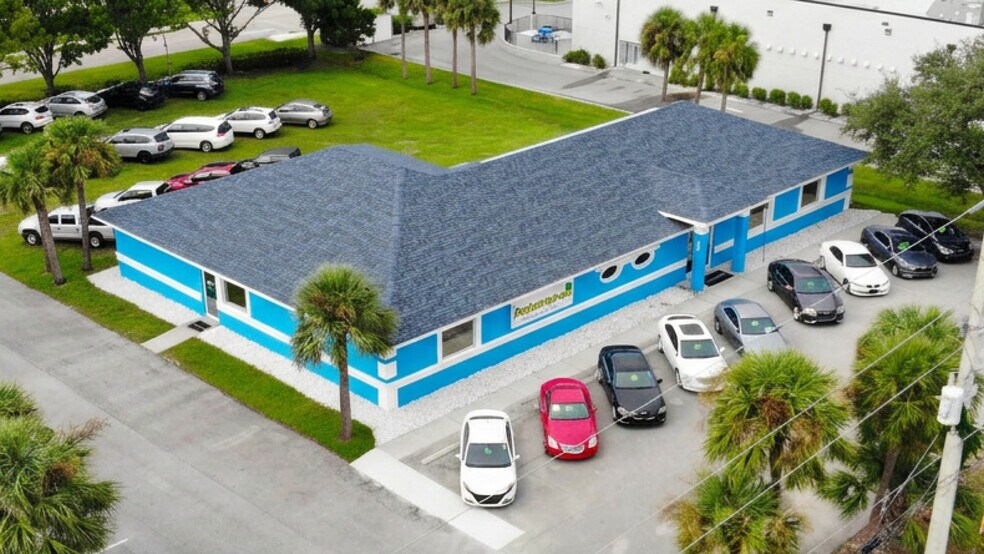 More Photos Of 11170 Summerlin Square Dr, Fort Myers Office For Sale