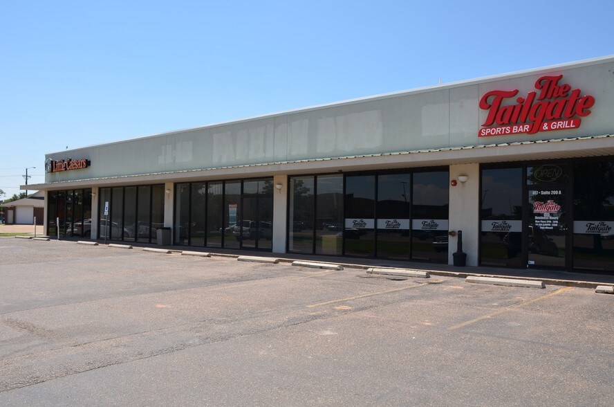 More Photos Of 417 Frankford Ave, Lubbock General Retail For Sale
