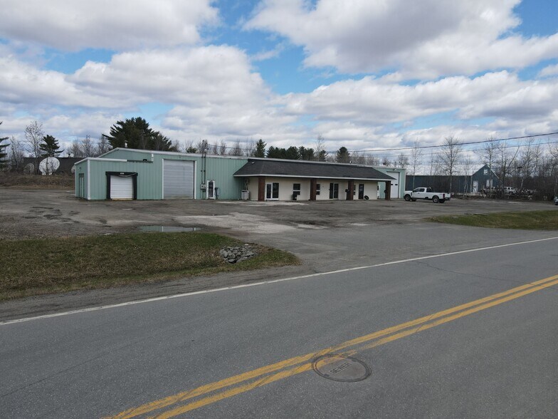 More Photos Of 121 Target Industrial Cir, Bangor Warehouse For Lease