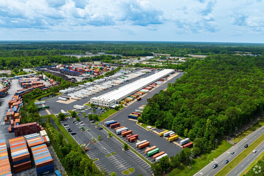 More Photos Of 3516 S Military Hwy, Chesapeake Distribution For Lease