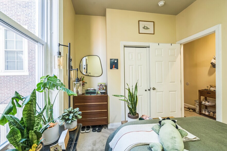 More Photos Of 1937 Spring Garden St, Philadelphia Apartments For Sale