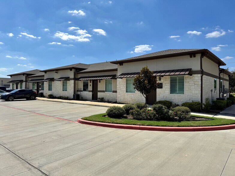 More Photos Of 17138 N Eldridge Pky, Tomball Medical For Sale