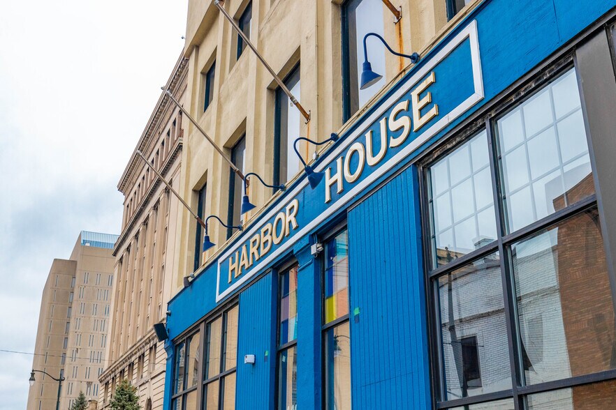 Primary Photo Of 440 Clinton St, Detroit Storefront Retail Office For Sale