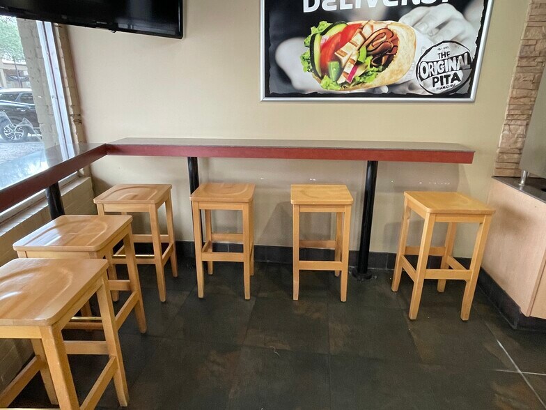 More Photos Of 156 E Carolina Ave, Hartsville Storefront Retail Residential For Lease