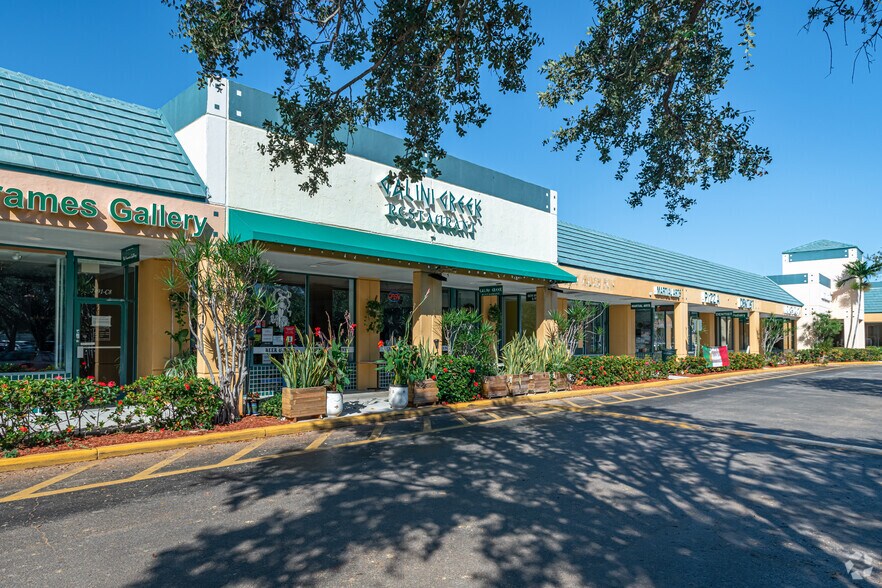 More Photos Of 7401-7491 N Federal Hwy, Boca Raton Unknown For Lease