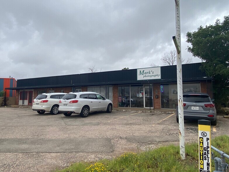 More Photos Of 811 N Meadow St, Odessa Freestanding For Sale