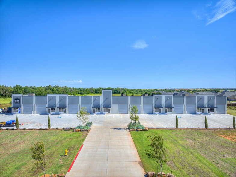 More Photos Of 4009 NW 164th St, Edmond Industrial For Sale
