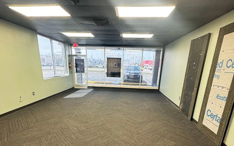 More Photos Of 36454-36474 Groesbeck Hwy, Clinton Township Storefront Retail Office For Lease