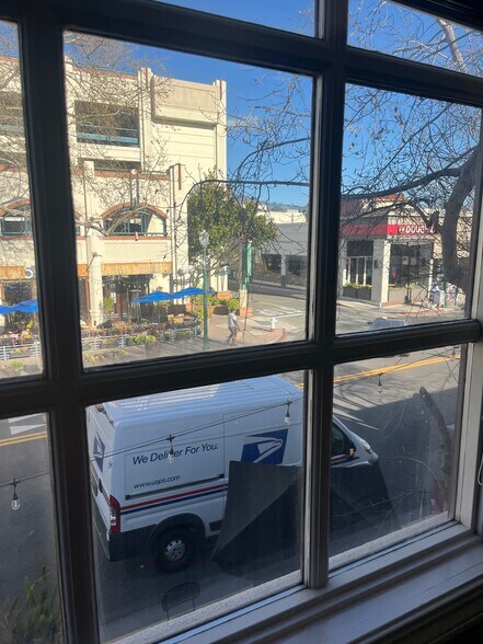 More Photos Of 1343 Locust St, Walnut Creek Office For Lease