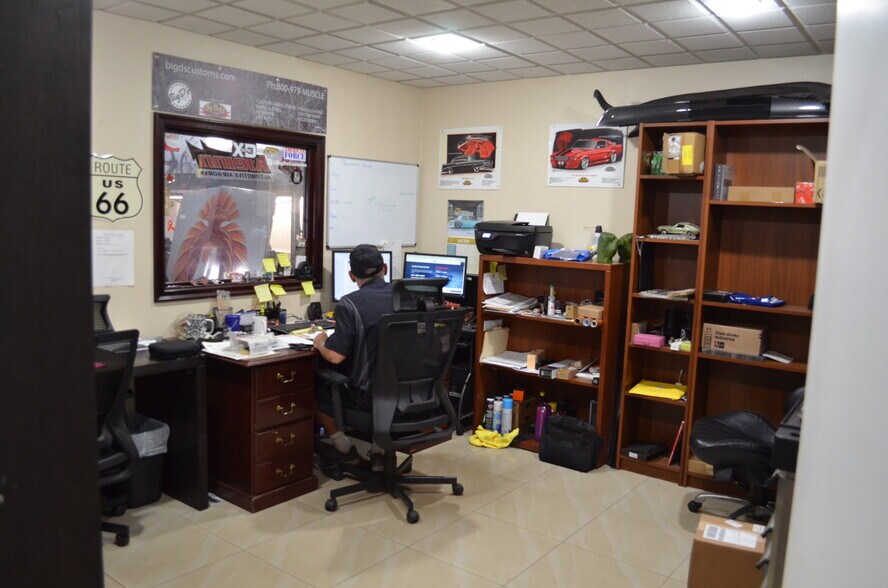 More Photos Of 5349-5371 N Nob Hill Rd, Sunrise Office For Sale