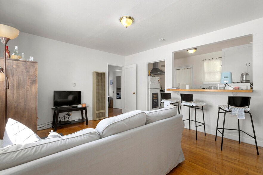 More Photos Of 2003-2005 Berkeley Way, Berkeley Apartments For Sale