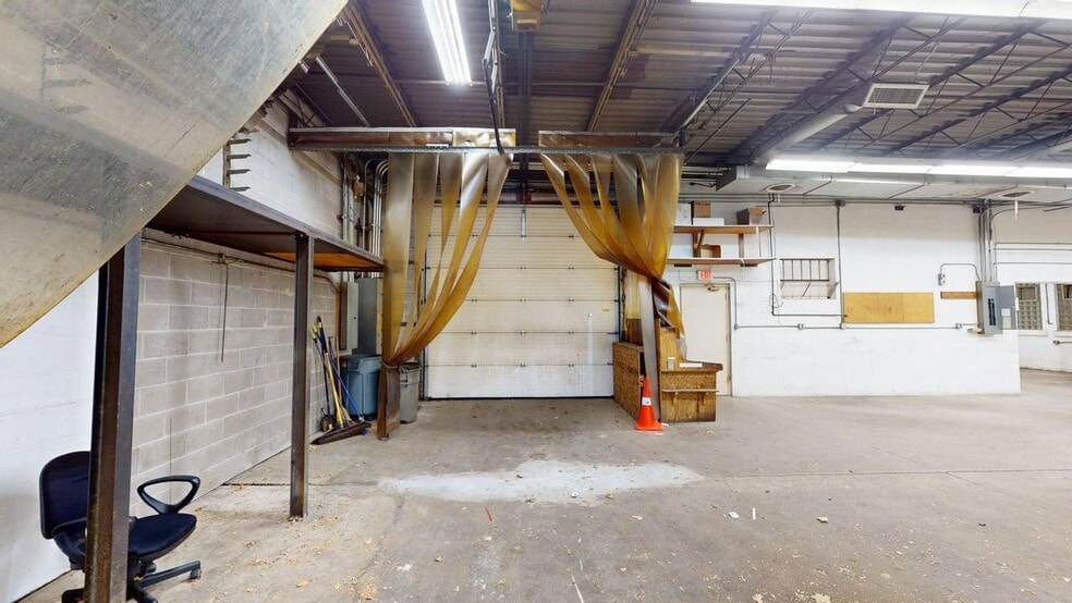 More Photos Of 2950-2958 Leavitt st, Chicago Warehouse For Sale