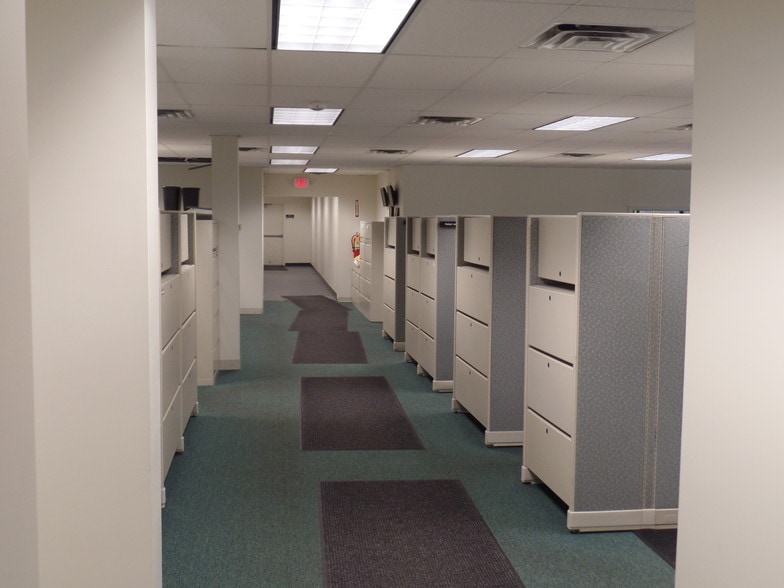 More Photos Of 230 Bilmar Ave, Pittsburgh Light Manufacturing For Lease