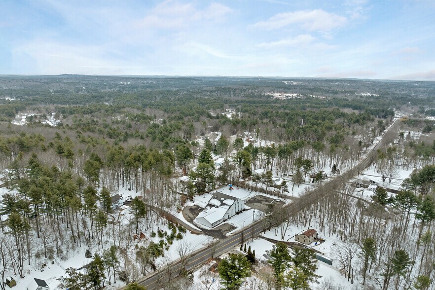 More Photos Of 40 Mammoth Rd, Londonderry Daycare Center For Sale