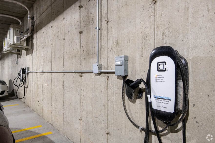 More Photos Of 3101 Fish Hatchery Rd, Fitchburg Apartments For Lease