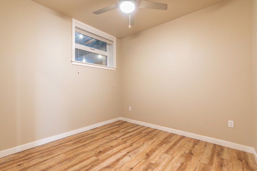 More Photos Of 4780 SE Milwaukie Ave, Portland Apartments For Sale