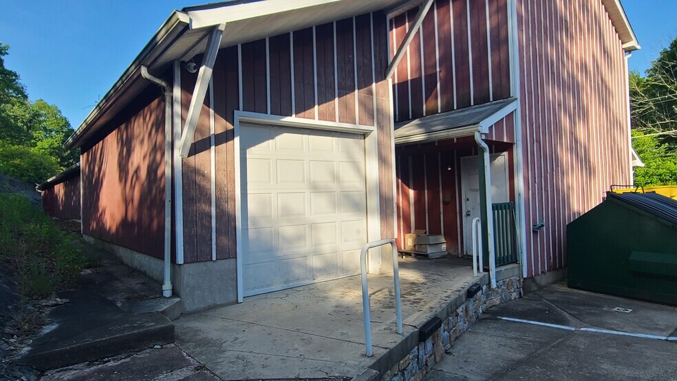 More Photos Of 1993 Milford Rd, East Stroudsburg Freestanding For Lease